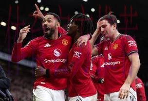 英超-姆伯莫破门多尔古建功 曼联2-0完胜曼城 英超-姆伯莫破门多尔古建功 曼联2-0完胜曼城